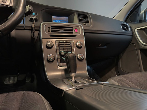 Volvo S60 14 of 19