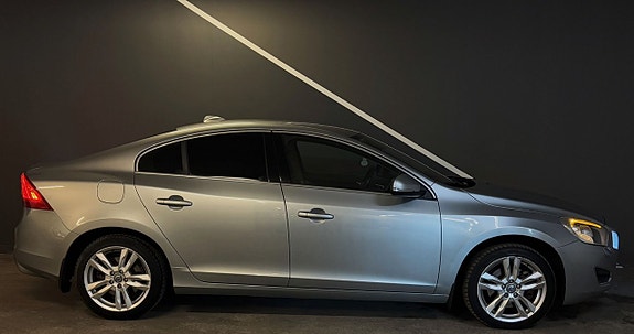 Volvo S60 7 of 19