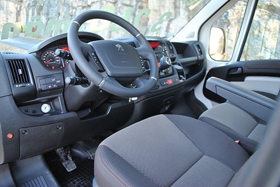 Peugeot Boxer 10 of 15