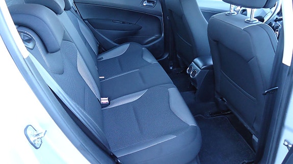 Peugeot 308 15 of 19