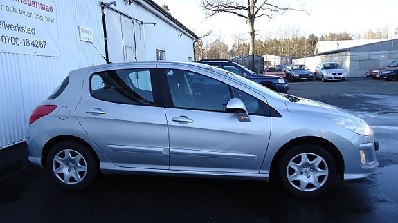 Peugeot 308 11 of 19