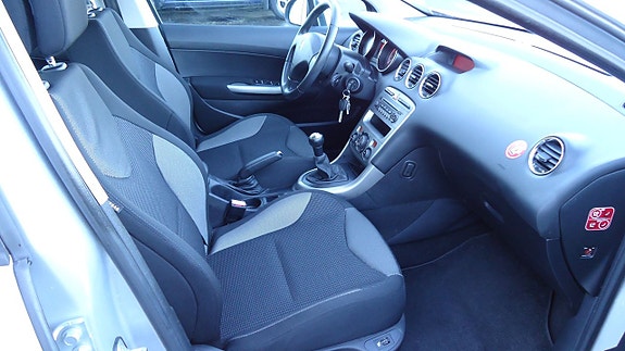 Peugeot 308 16 of 19