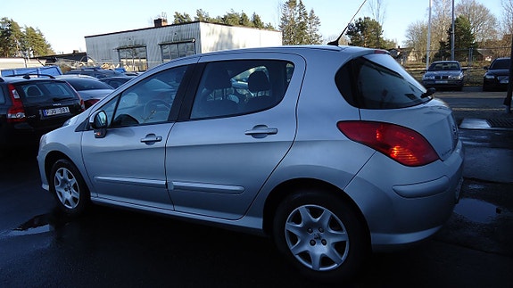 Peugeot 308 7 of 19