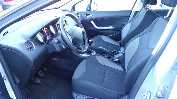 Peugeot 308 13 of 19