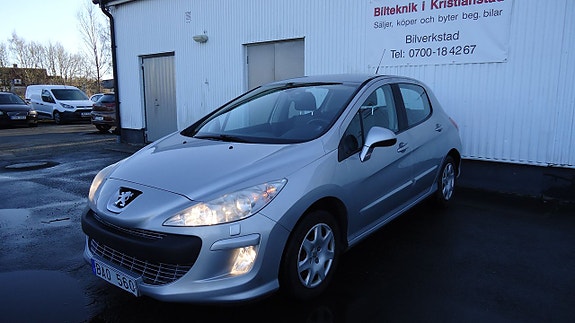Peugeot 308 4 of 5