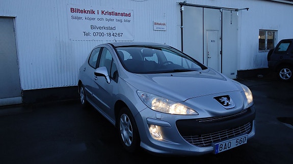 Peugeot 308 3 of 5