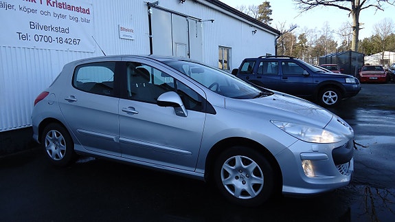 Peugeot 308 12 of 19