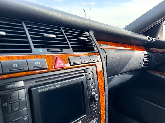Audi S8 17 of 24