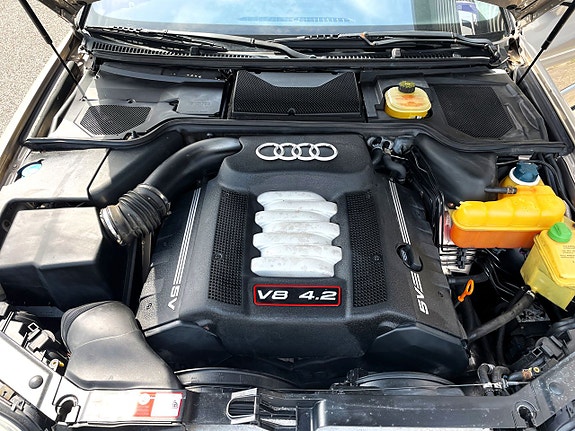 Audi S8 21 of 24