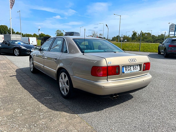 Audi S8 6 of 24