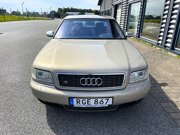 Audi S8 8 of 24