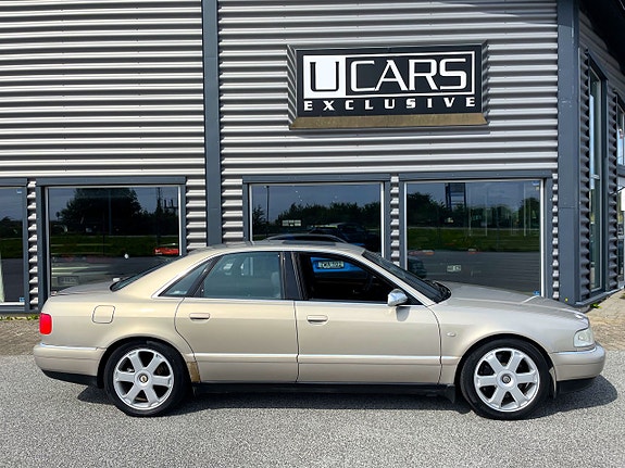 Audi S8 2 of 24
