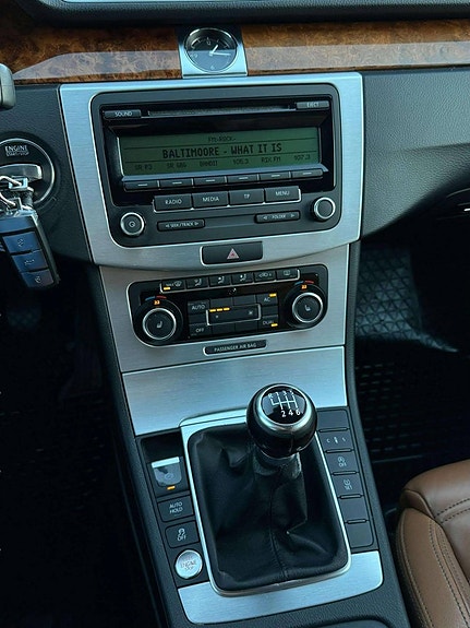 Volkswagen CC 13 of 19