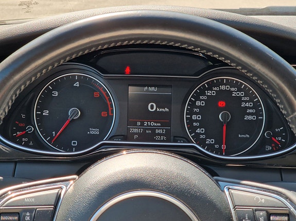 Audi A4 14 of 27