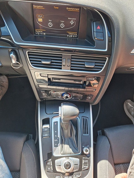 Audi A4 15 of 27