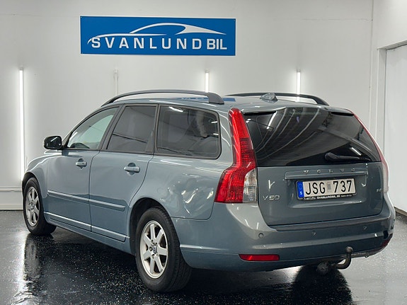 Volvo V50 4 of 16