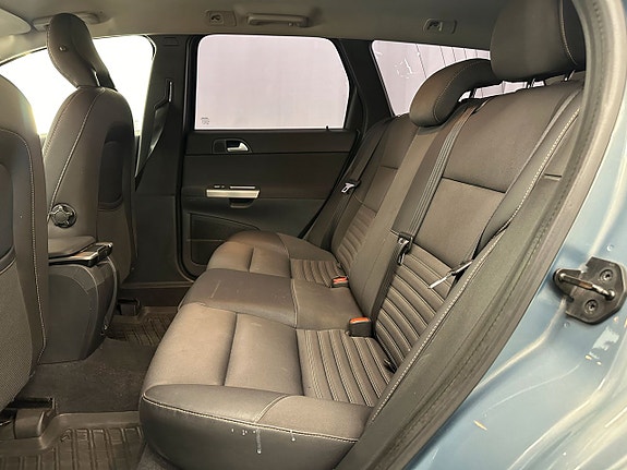 Volvo V50 10 of 16