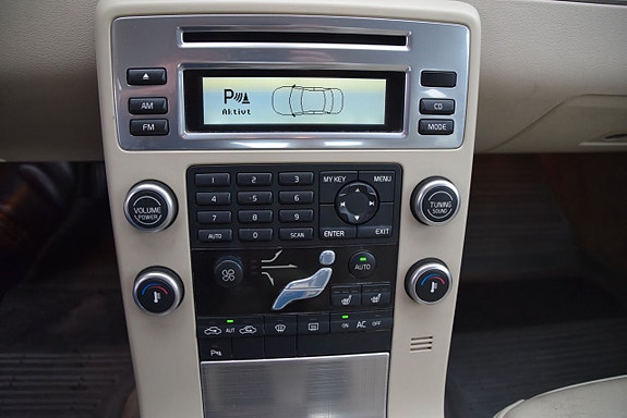 Volvo S80 13 of 25