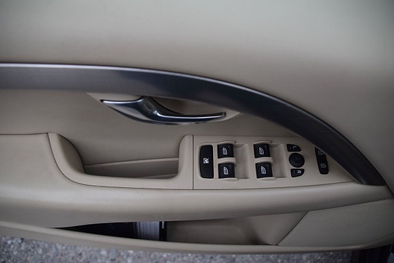 Volvo S80 16 of 25