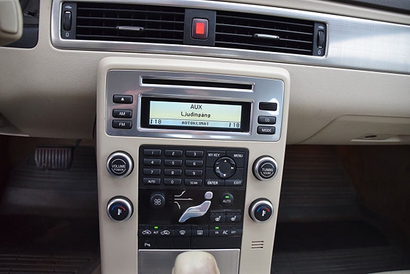 Volvo S80 12 of 25