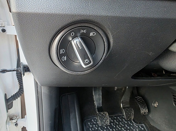 Volkswagen Up! Cross 18 of 27