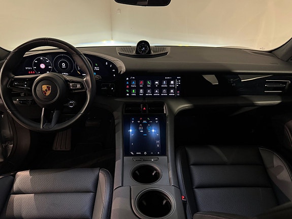 Porsche Taycan 4 13 of 16