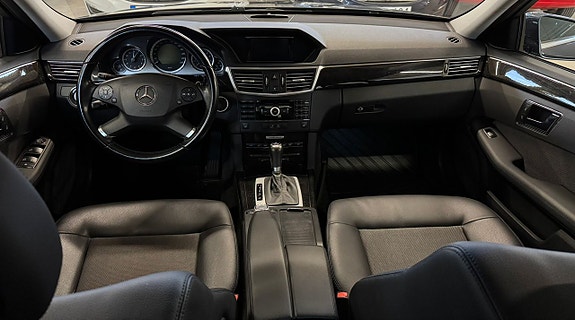 Mercedes-Benz E250 8 of 15