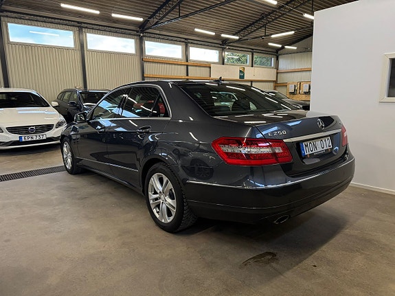 Mercedes-Benz E250 5 of 5