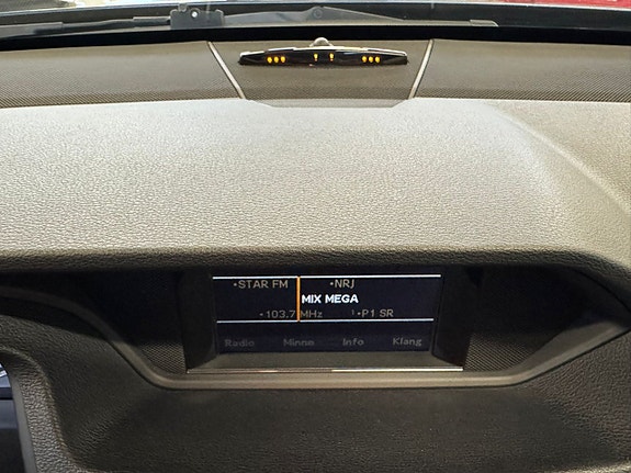 Mercedes-Benz E250 15 of 15
