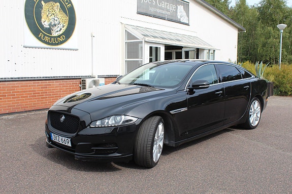 Jaguar XJ