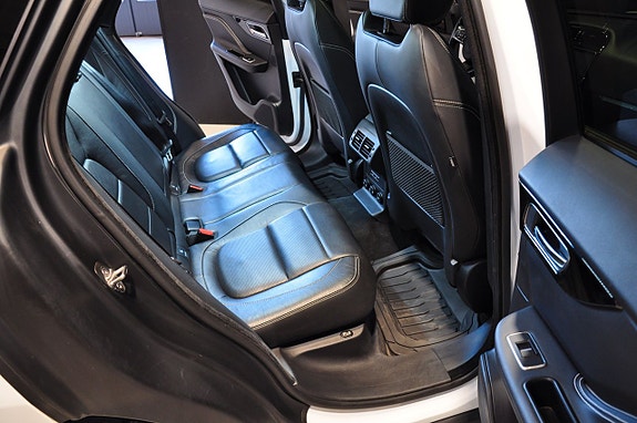 Jaguar F-PACE 17 of 21