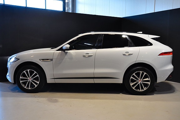 Jaguar F-PACE 5 of 21