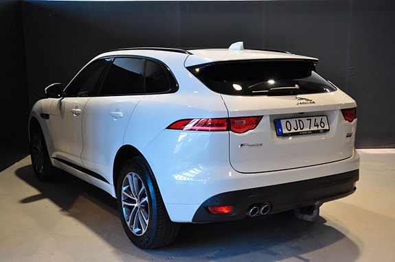 Jaguar F-PACE 8 of 21