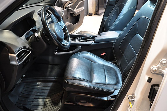 Jaguar F-PACE 9 of 21