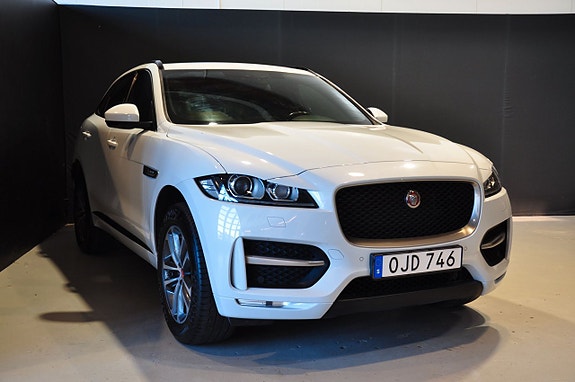 Jaguar F-PACE 4 of 21