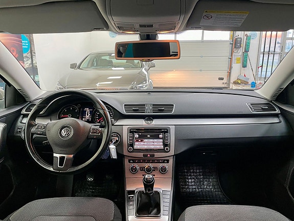 Volkswagen Passat 11 of 20
