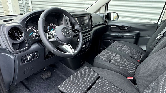 Mercedes-Benz eVito 112 7 of 21