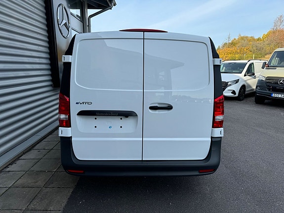 Mercedes-Benz eVito 112 14 of 21