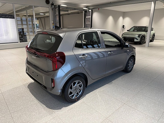 Kia Picanto 4 of 12