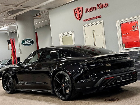 Porsche Taycan Turbo 3 of 23