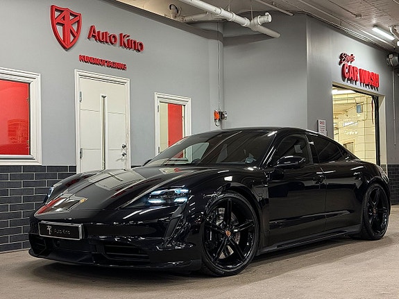 Porsche Taycan Turbo 6 of 23