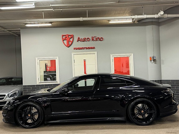Porsche Taycan Turbo 2 of 23