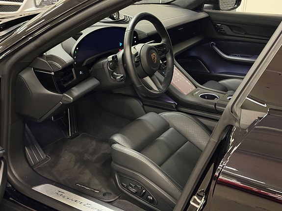 Porsche Taycan Turbo 8 of 23