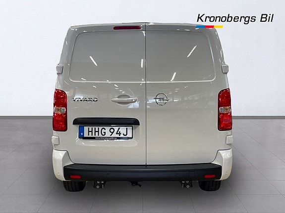 Opel Vivaro 5 of 5