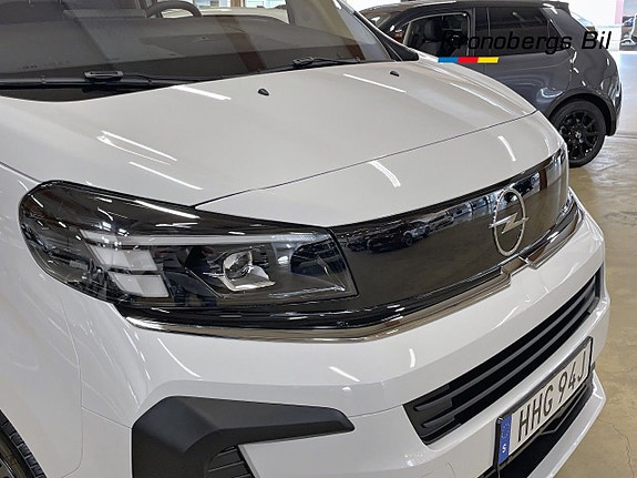Opel Vivaro 4 of 5