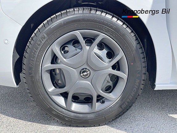 Opel Vivaro 16 of 21