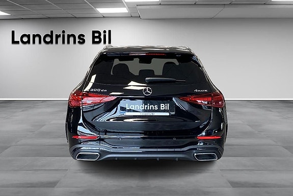 Mercedes-Benz C300 de 5 of 16