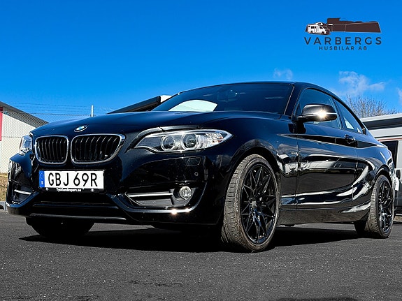 BMW 230i 3 of 15