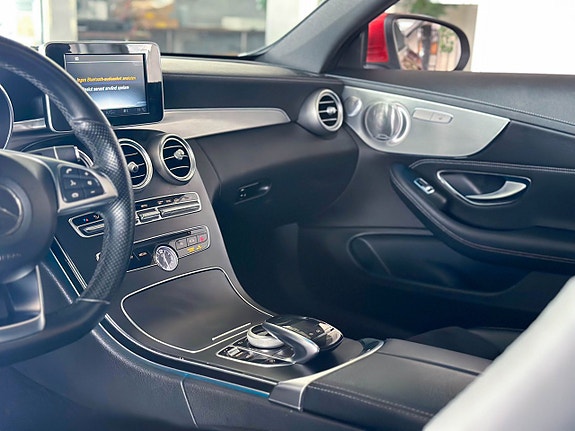 Mercedes-Benz C300 12 of 23