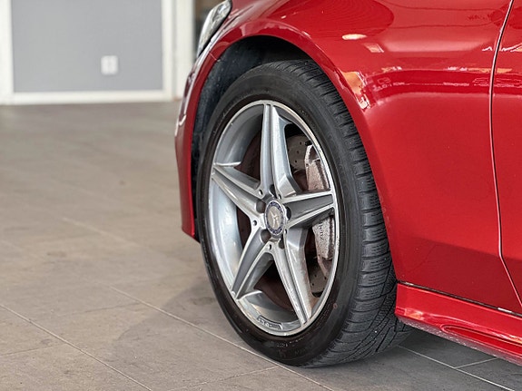 Mercedes-Benz C300 8 of 23